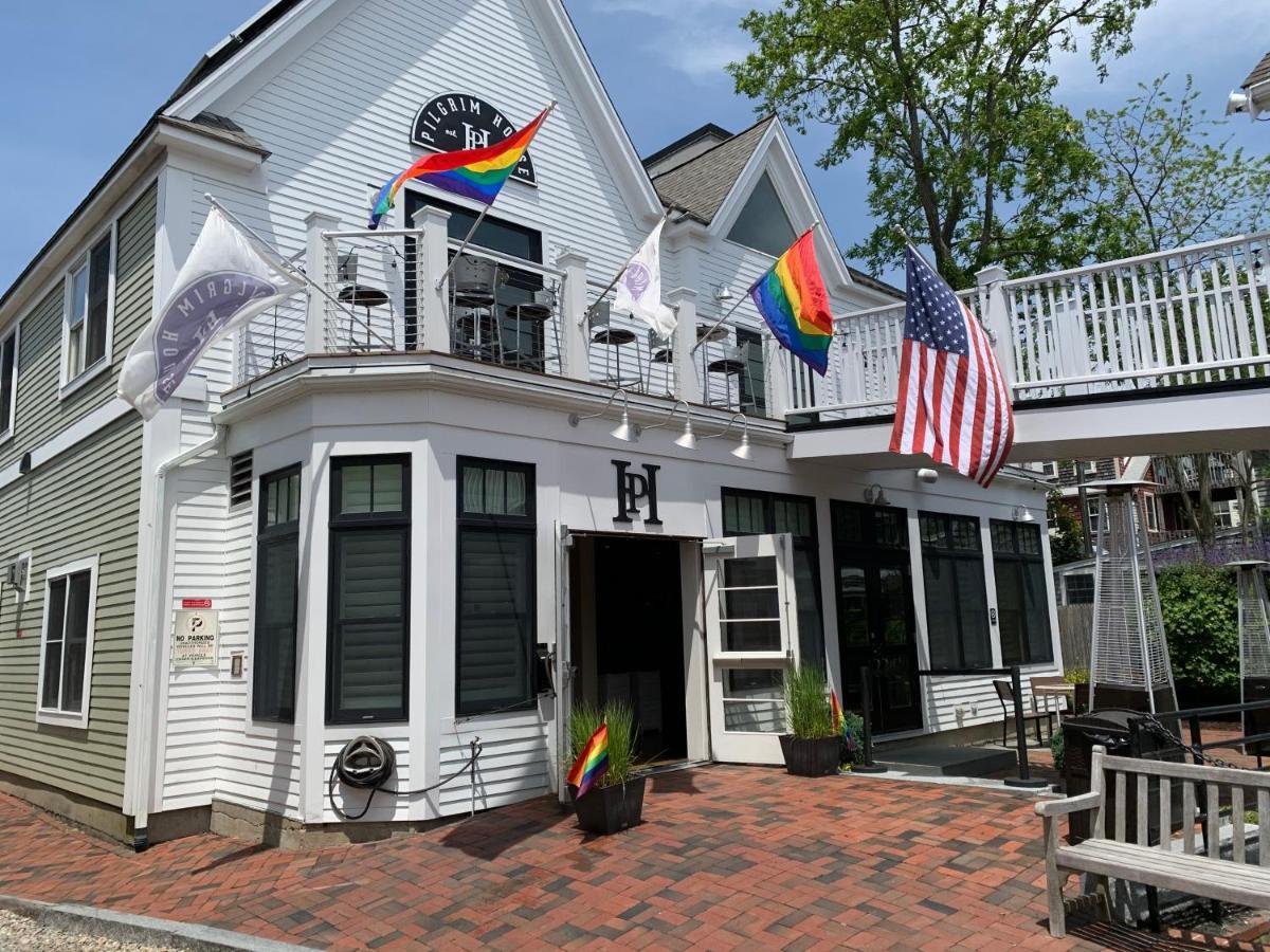 Crew's Quarters Boarding House - Caters to Men, Provincetown